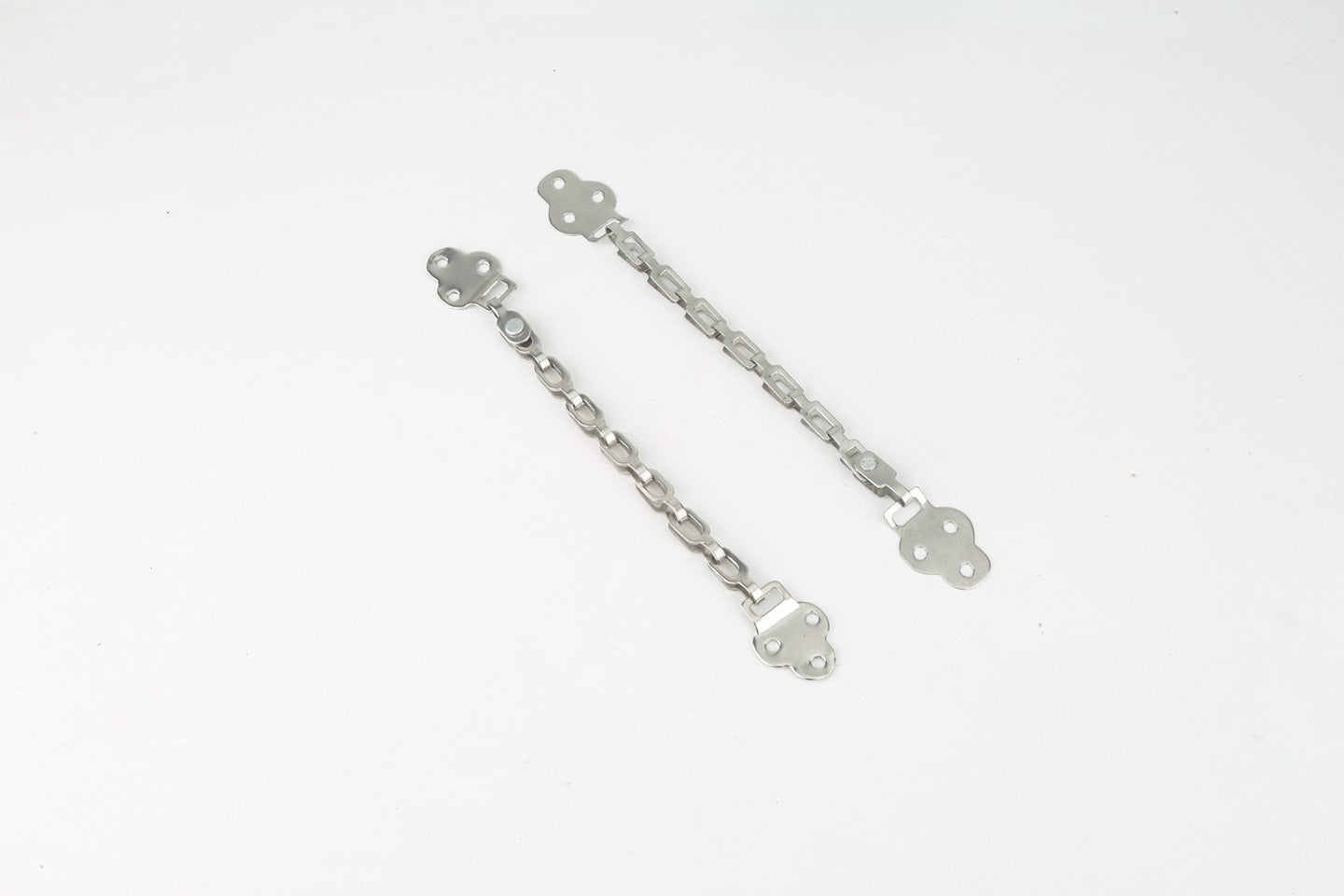 Table Chain B0-011 (16)